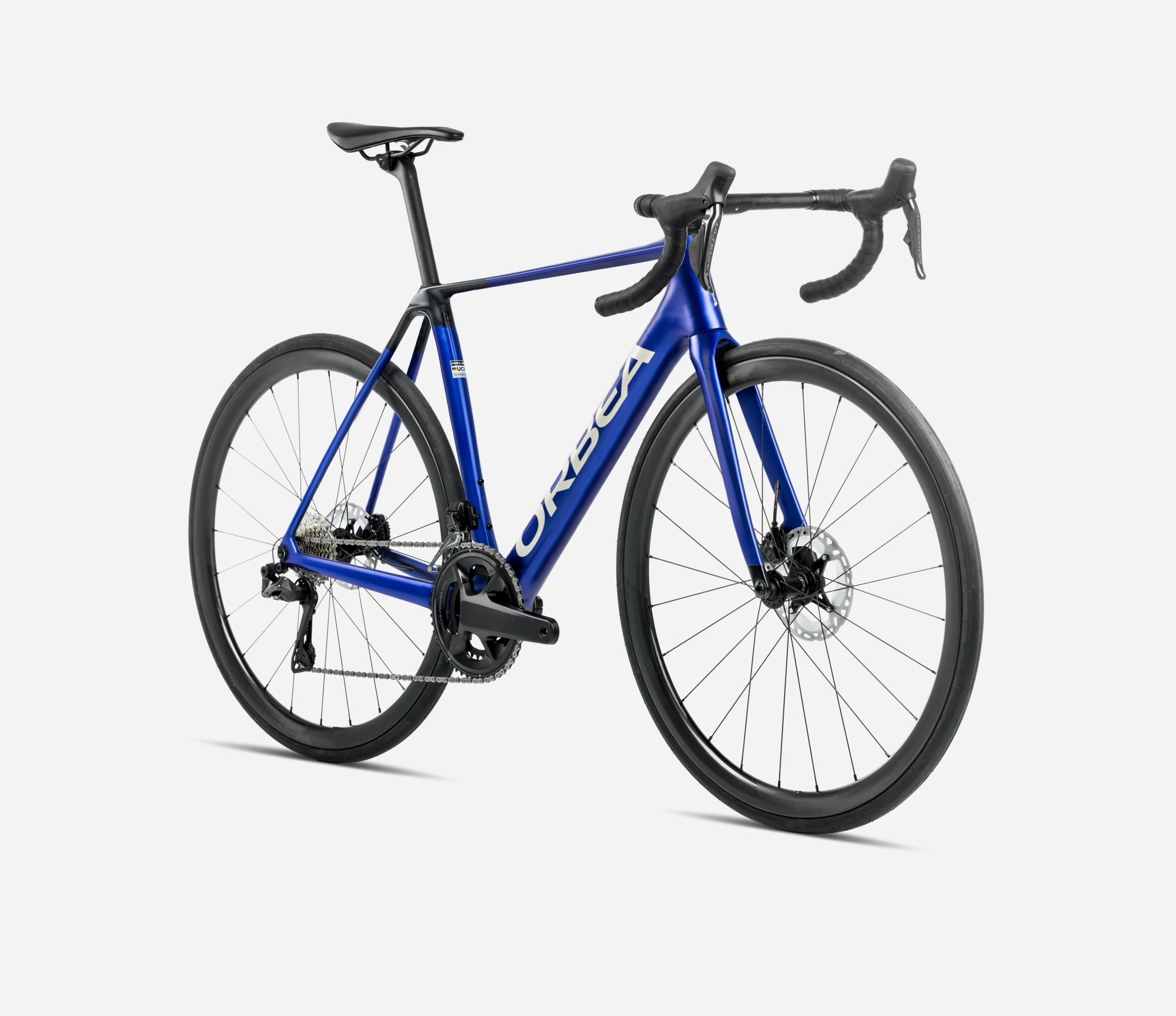 - Orca es nuestra máquina de carbono ultraligera, creada para quienes buscan la compañera perfecta con la que atacar cada puerto de montaña. BICICLETA ORBEA ORCA M30i 53 BLU-RAW
